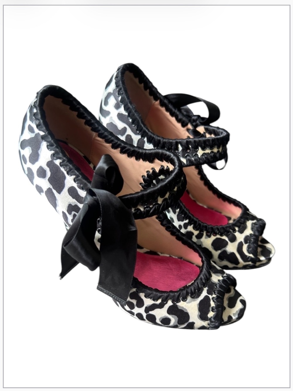 Betsey Johnson Mary Jane Bow Peep Toe Pumps Black White Animal Print Heels Sz 7